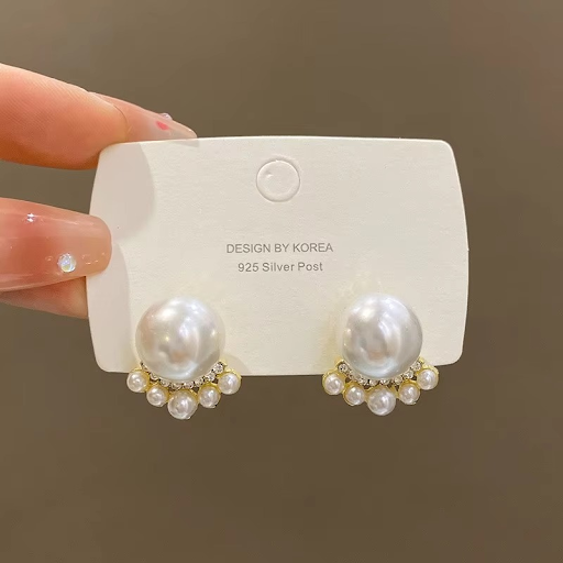 Faux Pearl Stud earrings