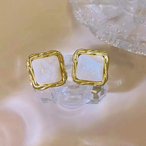 Square Elegance Gold Earrings